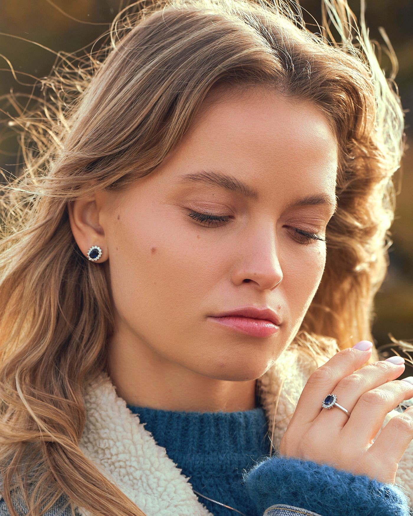 Kate Ohrringe aus rhodiniertem Sterlingsilber mit Saphir-Zirkonias  - 1 Kate Ohrringe aus rhodiniertem Sterlingsilber mit Saphir-Zirkonias  - 1