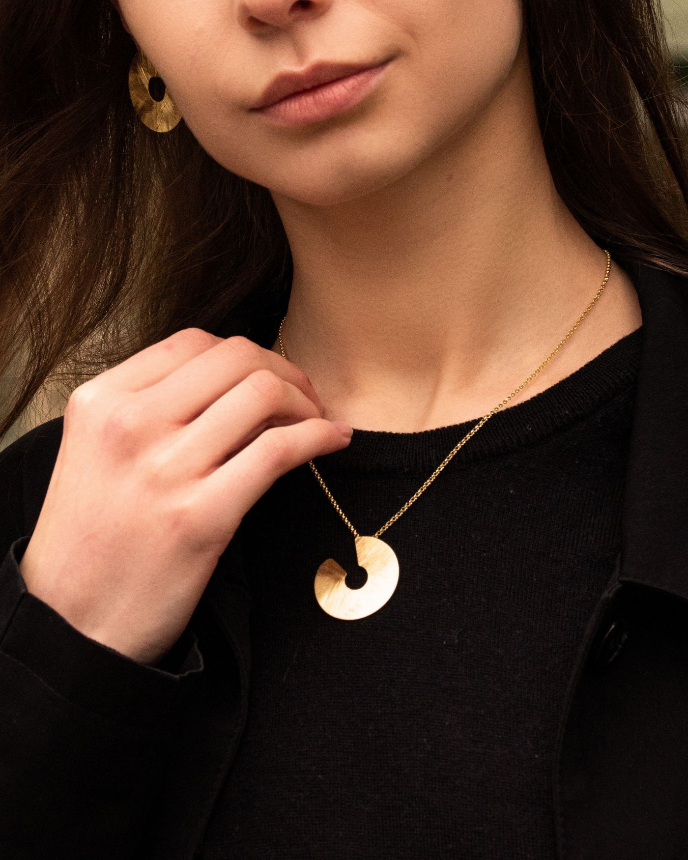 Collana Luna satinata a mano doratura 18k  - 3