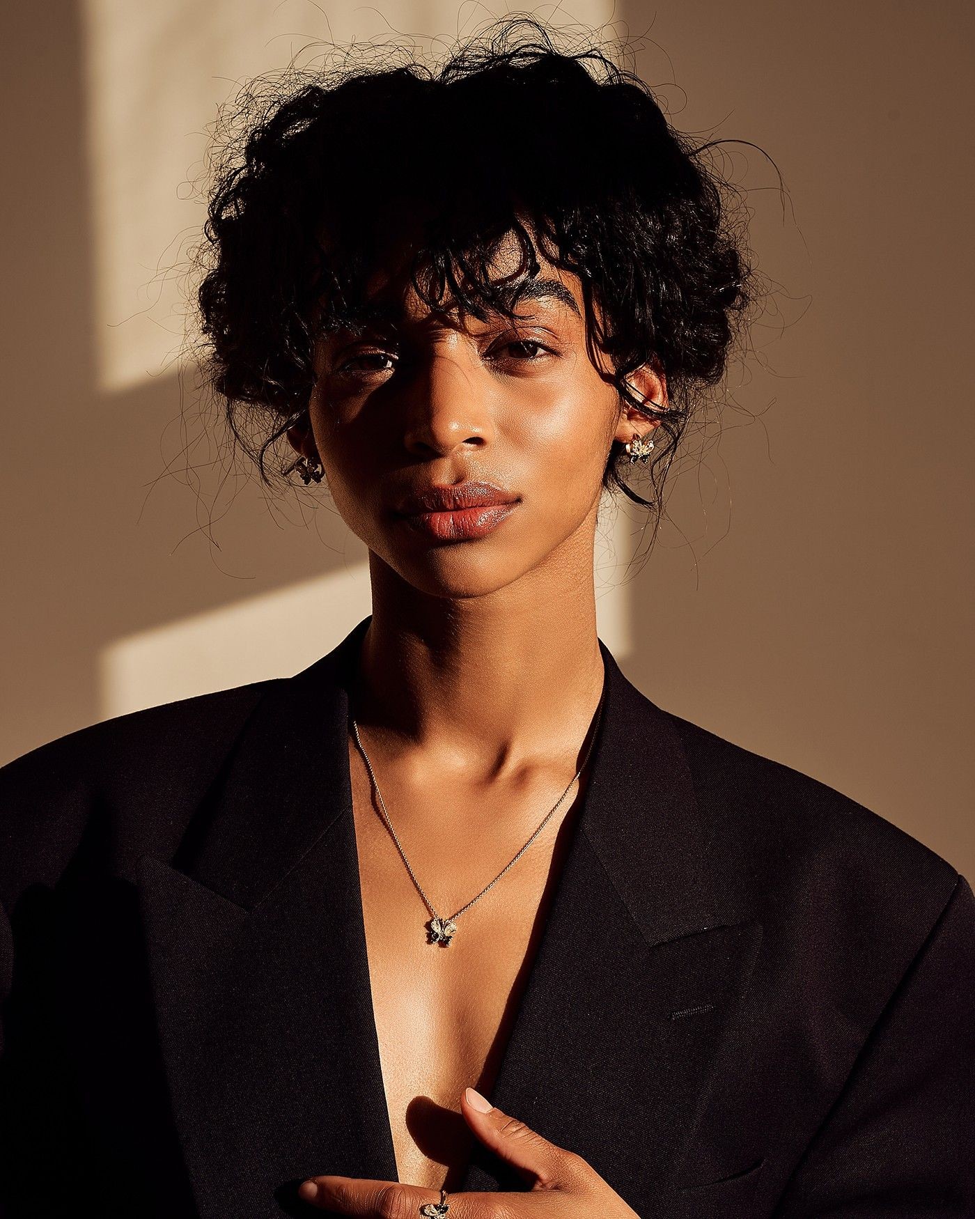 Farfalla Mini Hoop Butterfly Earrings with black and olivine zircons  - 4