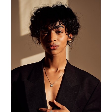 Kolczyki Mini Hoop Farfalla Motyl z cyrkoniami koloru czarnego i oliwin  - 4