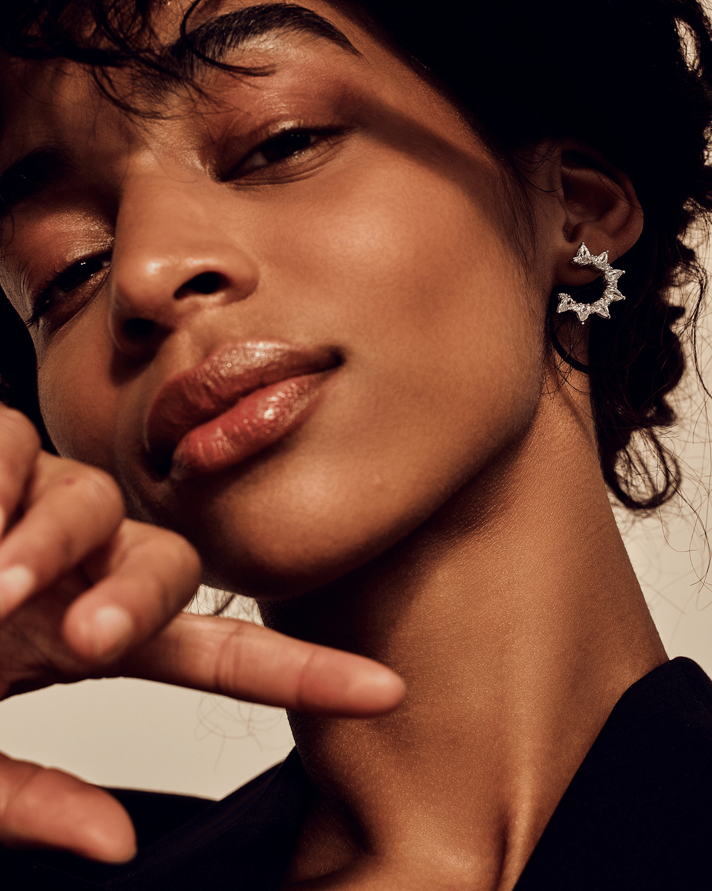 Kolczyki Kwiat Plumeria z białymi cyrkoniami  - 1